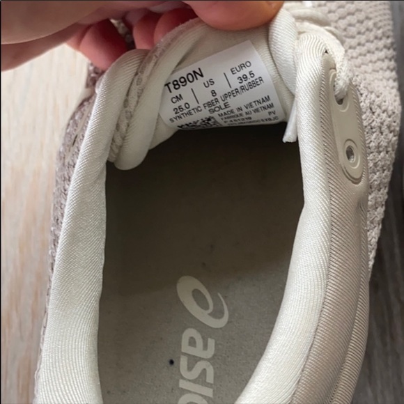 ASICS gels - Picture 5 of 7